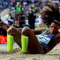 ¡Doblete de Caterine! Gana el salto largo de la Liga Diamante