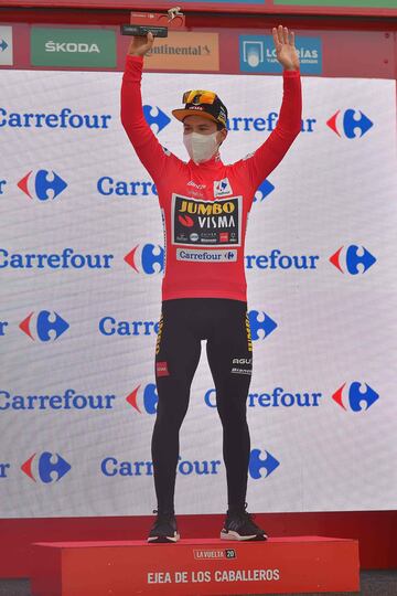 Primoz Roglic sigue líder de La Vuelta.