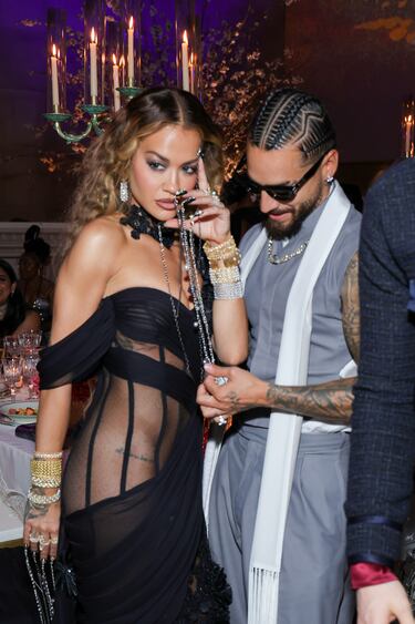 Rita Ora y Maluma durante la Met Gala 2023 celebrada en el museo MET de Nueva York.