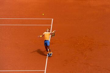 Nadal mid serve 