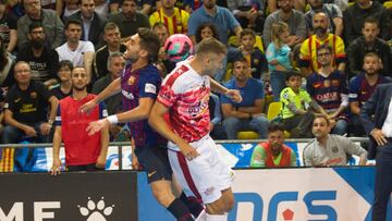 Partido loco en el Palau: ElPozo tumba al Bar?a e iguala la final