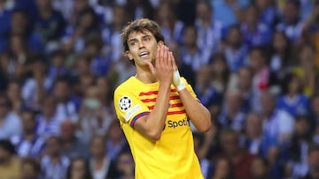 Porto (Portugal), 04/10/2023.- FC Barcelona's Joao Felix reacts during the UEFA Champions League group H match between FC Porto and FC Barcelona, in Porto, Portugal, 04 October 2023. (Liga de Campeones) EFE/EPA/ESTELA SILVA