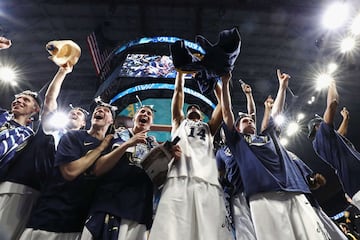 Los Villanova Wildcats celebrando el título conseguido.