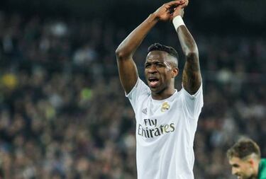 Real Madrid star player Vinicius responds to PSG rumours
