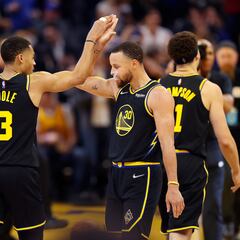 Stephen Curry, Warriors break their own record with 142 points over Grizzlies