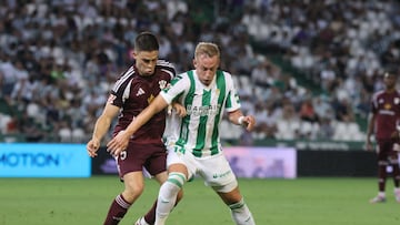Javi Moreno, en el partido ante el Córdoba, donde fue titular.