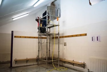 Comienza a instalarse la cubierta de Los Anexos