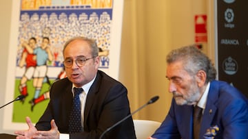 El director deportivo externo Luís Campos y el presidente Carlos Mouriño, durante una rueda de prensa ofrecida en la sede del Celta.