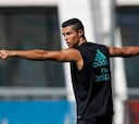 Cristiano se entrena feliz; Isco y Kovacic vuelven al grupo