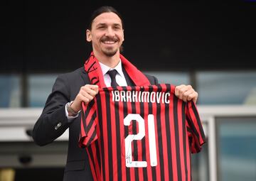 La presentación de Ibra con el Milan