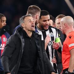 ¡Fulminan al árbitro VAR del PSG-Newcastle!