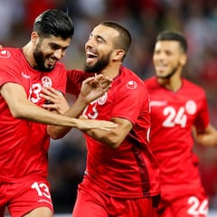 Acusan al portero de Túnez de fingir un golpe para romper el Ramadán de sus compañeros