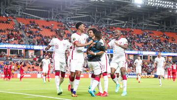 Jugadores de Panam&aacute; festejan el empate contra Qatar