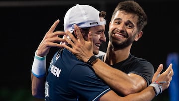 Enzo Jensen y Luis Hernández en Giza tras su campanada.