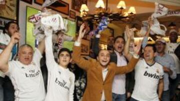 La pe&ntilde;a Casa Madridista disfrut&oacute; de la victoria del equipo ante el Almer&iacute;a anoche en La Tabla. Cantaron de memoria el himno de la D&eacute;cima.
 