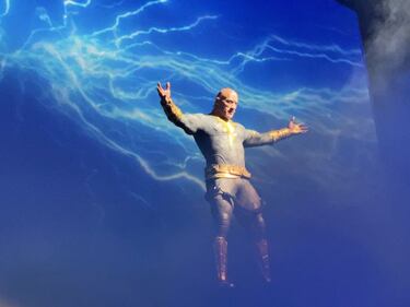 The Rock presenta el nuevo tráiler de Black Adam con una espectacular puesta en escena