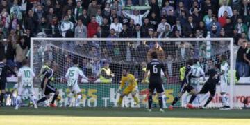 Benzema marca el 1-1.