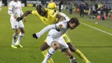 Lacina Traore y Vlad Chiriches