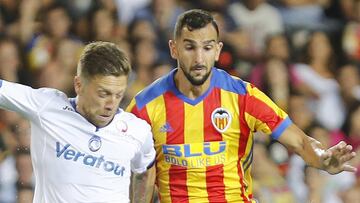 Martín Montoya, en el Trofeo Naranja contra el Atalanta.