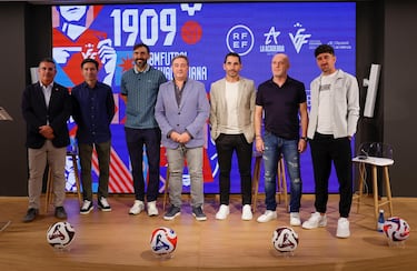 Marcelino, Sarabia, Calero e Pablo Hernández em evento de treinadores.