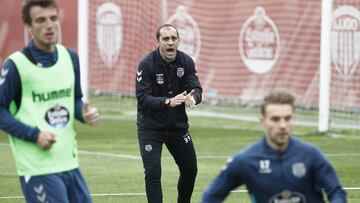 Eloy Jim&eacute;nez, entrenador del Lugo.