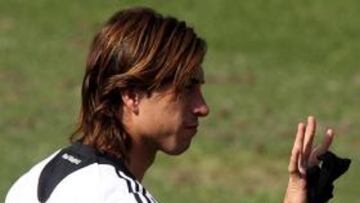 Con 19 años Sergio Ramos llegó al Real Madrid de la mano de Florentino Pérez, que apostó por el de Camas y depositito su confianza en él pagando al Sevilla la cantidad de 27 millones de euros. Desde entonces, Ramos sólo tiene palabras de agradecimiento para el que fue su presidente: "Ha sido un gran presidente, con un nivel muy alto y lo volverá a ser. Seguro que viene con un gran proyecto deportivo porque es una persona muy competitiva y eficaz", dijo el andaluz.