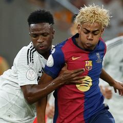 Dos trenes en estación intermedia