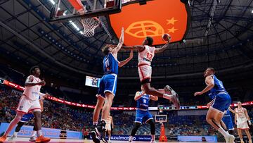 Baba busca machacar.