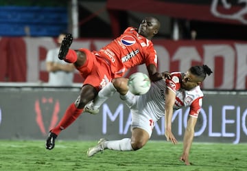 El América venció 3-0 a Santa Fe en el partido de ida de la final de la Liga BetPlay con goles de Yésus Cabrera, Duván Vergara y Santiago Moreno.