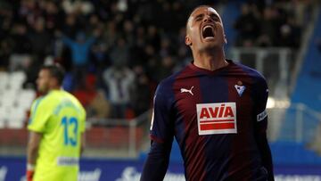 Pedro León celebra el tanto que culminaba la remontada ante el Rayo el pasado miércoles.