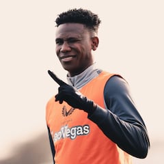 El Villarreal busca afianzar su defensa con Yerson Mosquera