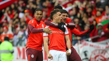 Rafael Santos Borré, delantero colombiano de Inter de Porto Alegre