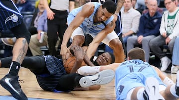 Los Magic amarran su 8ª posición y los Grizzlies se la complican