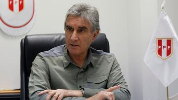 Oblitas: "La selección necesita que los clubes entrenen"