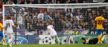 Partido de la Champions League, grupo B. Real Madrid-Juventus. Benzema.