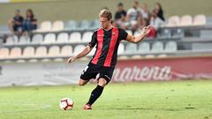 El jugador del Reus, Jes&uacute;s Olmo, durante un partido.