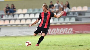 El jugador del Reus, Jes&uacute;s Olmo, durante un partido.