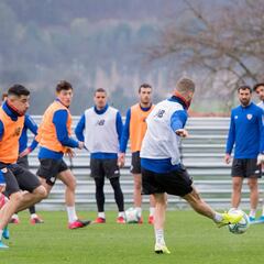 Lezama: Aduriz dosifica y Balenziaga se va con un golpe