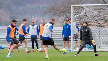 Lezama: Aduriz dosifica y Balenziaga se va con un golpe