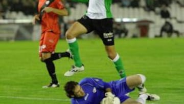 Stuani y Ariel allanan el camino del Racing en Copa