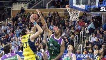 El Unicaja desnuda al Maccabi y ya está en el Top-16