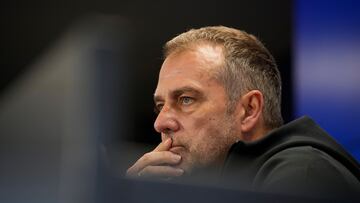 Rueda de prensa de Flick previa al Barcelona-Benfica de la vuelta de octavos de Champions, en directo