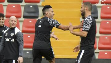Falcao García, delantero del Rayo Vallecano, no estará en el encuentro de segunda ronda de Copa del Rey ante Bergantiños. El colombiano sufre una molestia