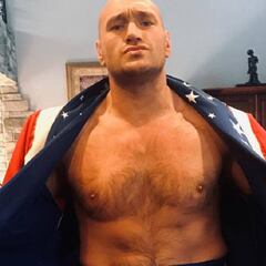 Tyson Fury publica una vieja foto suya con más de 180 kilos: "Todo es posible"
