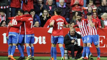 El Sporting celebra uno de los cuatro goles que anot&oacute; ante la Cultural en El Molin&oacute;n