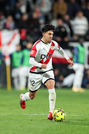 En enero de 2026 fue cedido al Rayo Vallecano desde el Villarreal.
