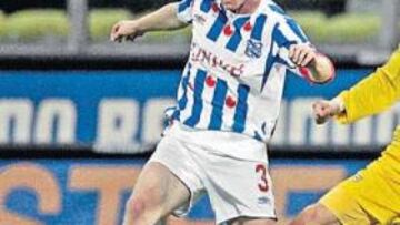 <b>EN LA LISTA DE LA COMPRA. </b>El sueco del Hereenven, Peter Hansson, en la órbita del Real Murcia.