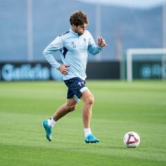 Marcos Alonso renovará automáticamente
