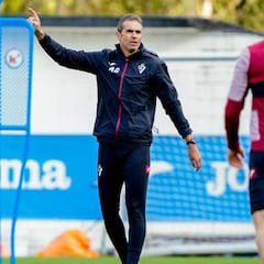 Garitano: "Debemos adaptarnos a la situación y intentar tener un once de garantías"