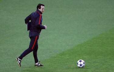 Barcelona - PSG team news: Iniesta, Rakitic, Rafinha, Busquets start